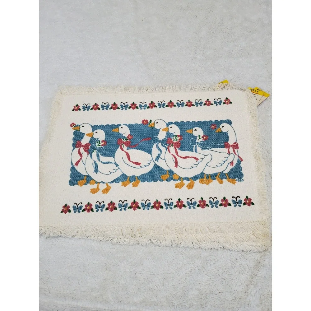 NWT Vintage White Blue Goose Geese Frayed Country Cottage Placemats Set 4